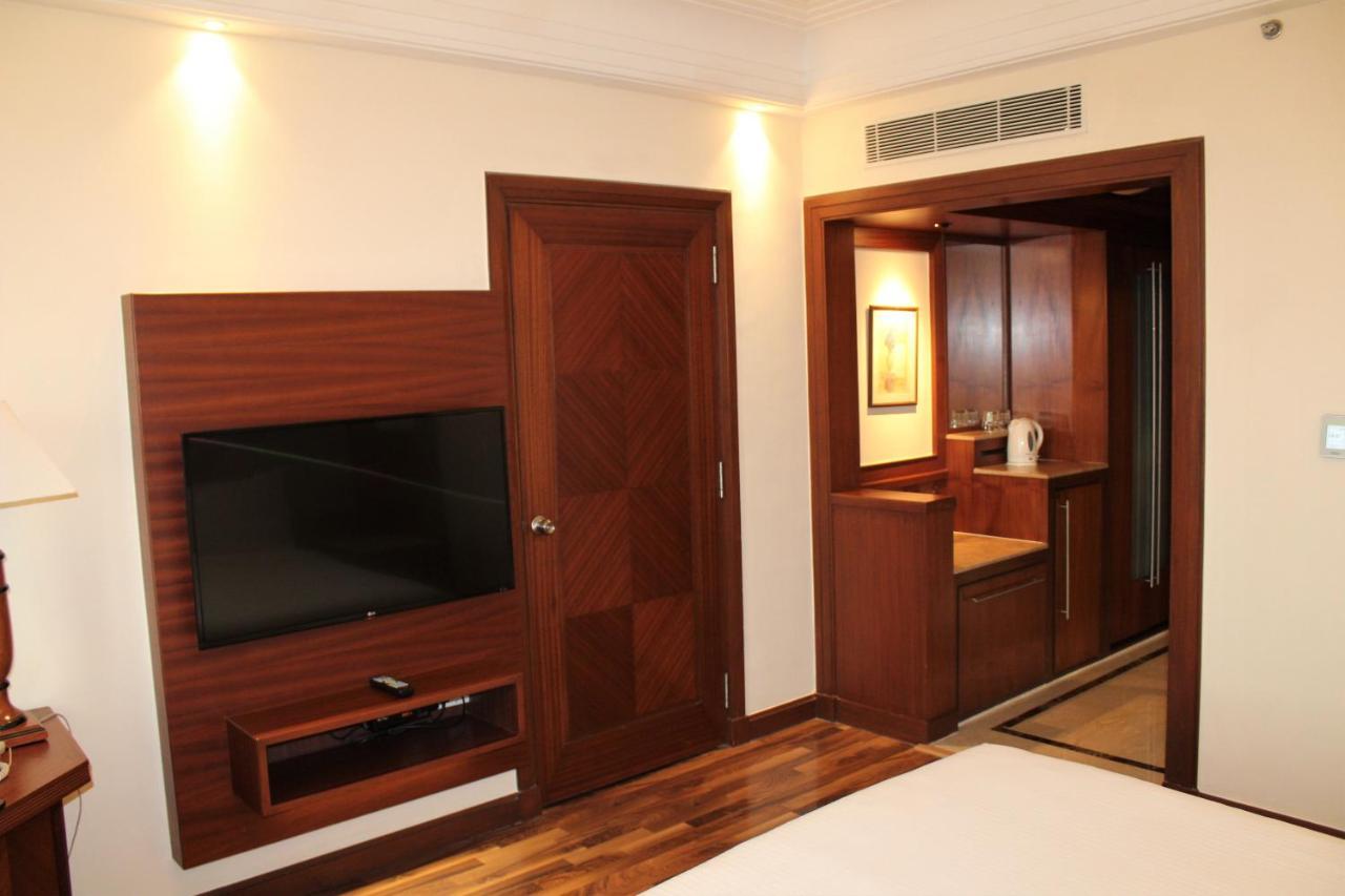 The Accord Metropolitan Hotel Chennai Exterior photo