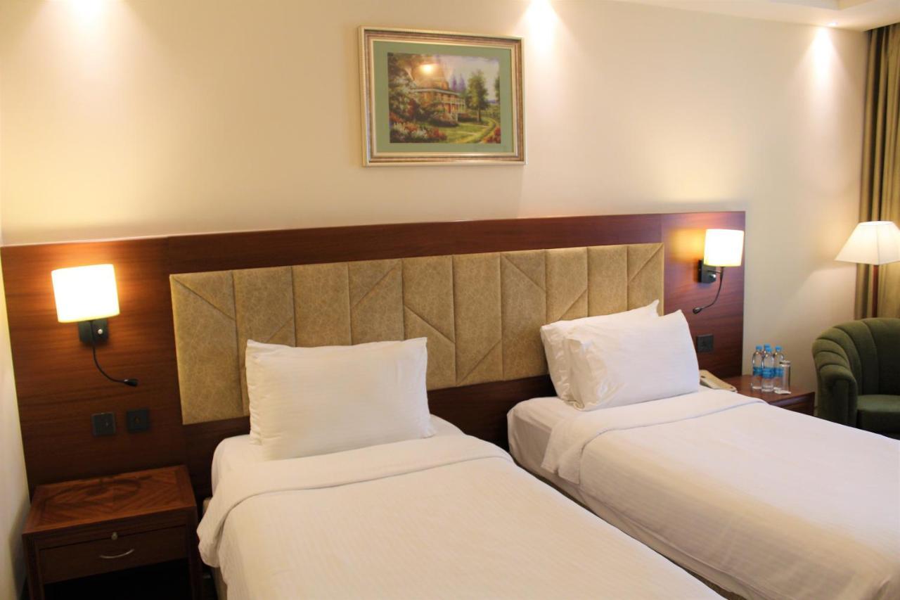 The Accord Metropolitan Hotel Chennai Exterior photo
